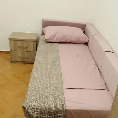 Botanical Garden Apartment